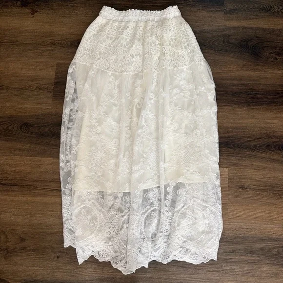 White Lace A-Line Maxi Skirt - Picture 2 of 4